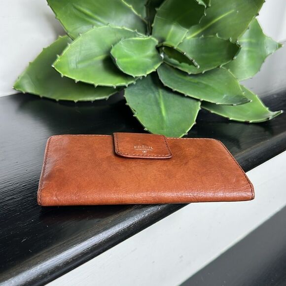 Fossil Genuine Leather Wallet Clutch – Grab & Go Organizer - Picture 7 of 7